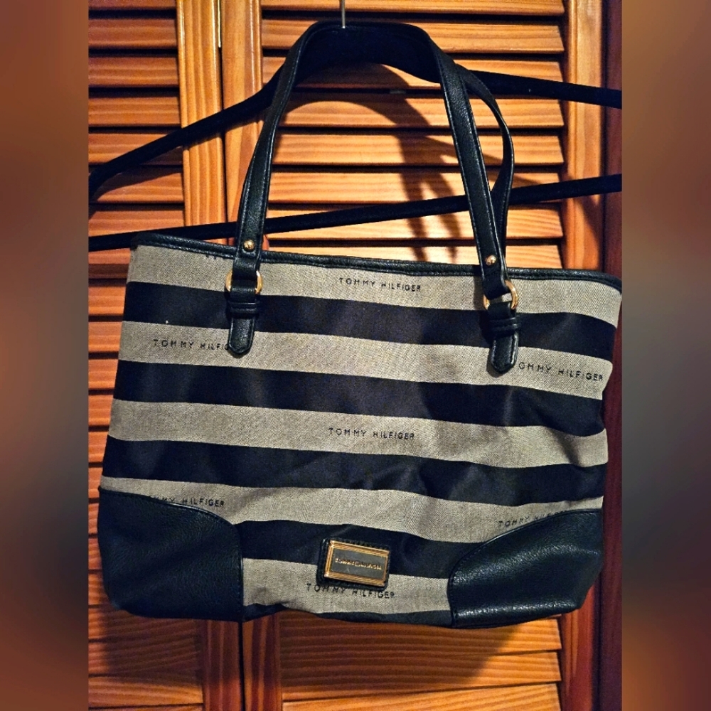 Tommy Hilfiger shoulder bag